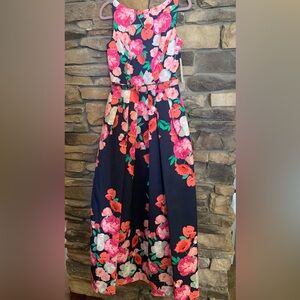 Eliza J formal maxi dress. Navy blue background w/pink floral design. Size 6 NWT